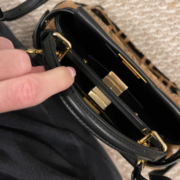 ๐ SOLD ๐ AUTHENTIC Fendi shearling peek-a-boo - Picture 5 of 6